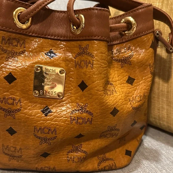 MCM Tan Leather Shoulder Bag - Picture 2 of 8